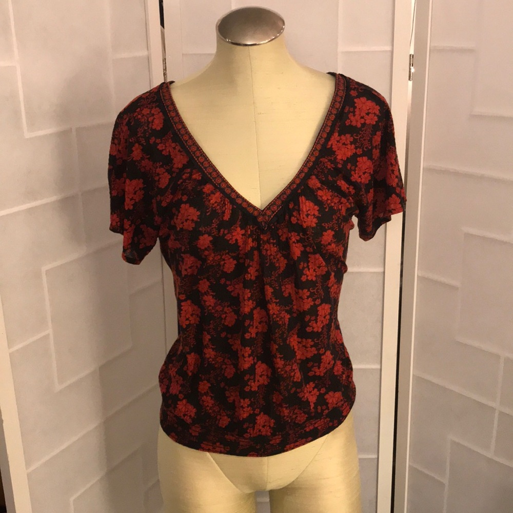 American Rag V neck floral blouse small